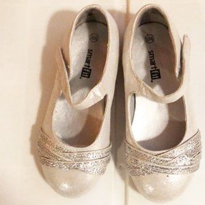 Shoes silver dress toddler girls new size 10.5M Smartfit strap closure
